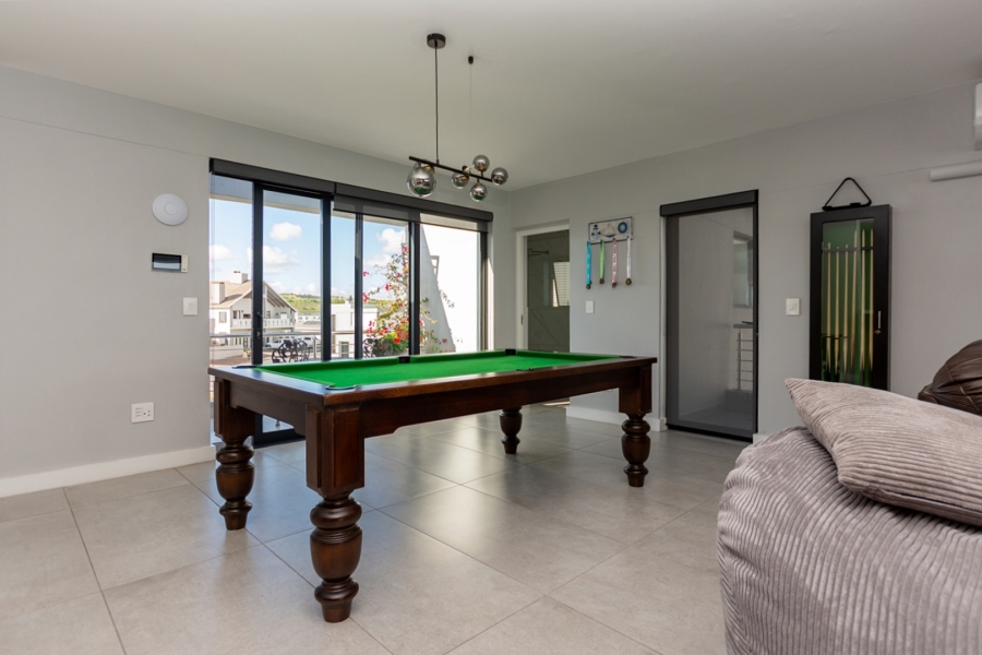 7 Bedroom Property for Sale in Calypso Beach Western Cape
